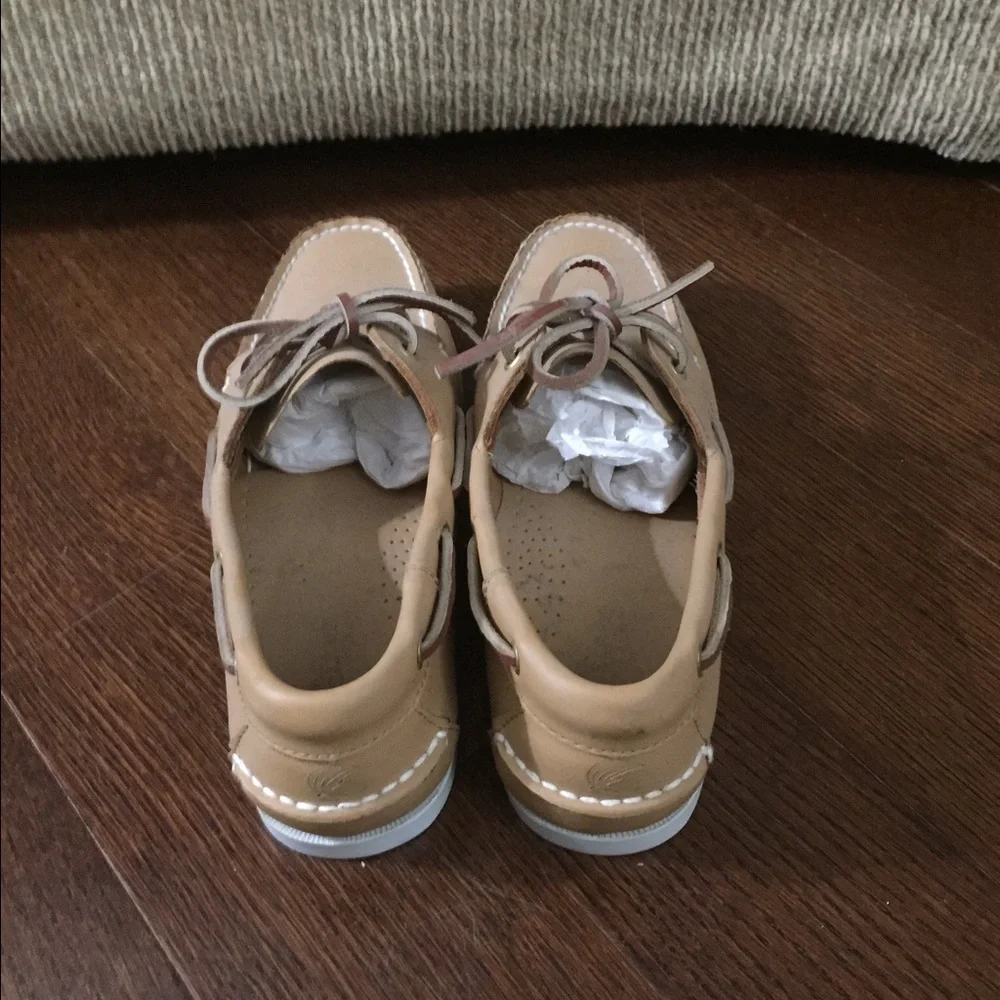 Classic Tan Boat Shoes with White Sole - Men's Casual Deck Shoes